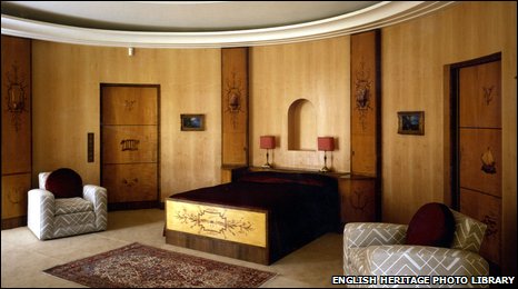 Combining French interiors elegance and British interiors edge
